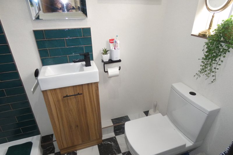 Ground Floor Shower Room- click for photo gallery